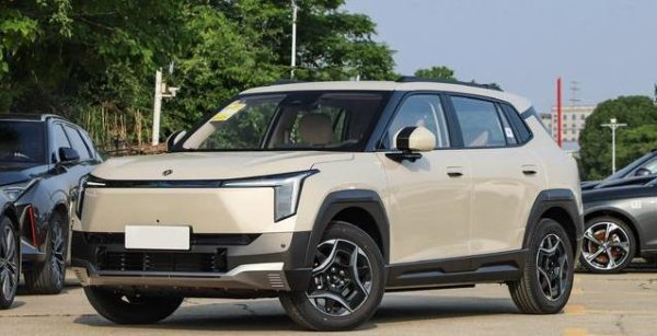 通弘网  十万块买纯电SUV，纳米06真能打，值不值得入手？
